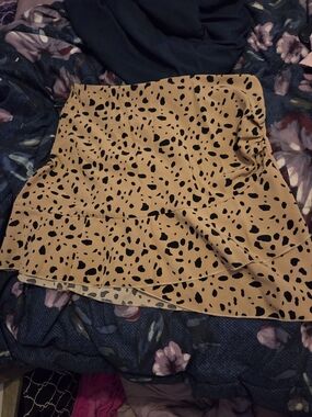 SHEIN Black Spot Tan Ruffle Mini Skirt
